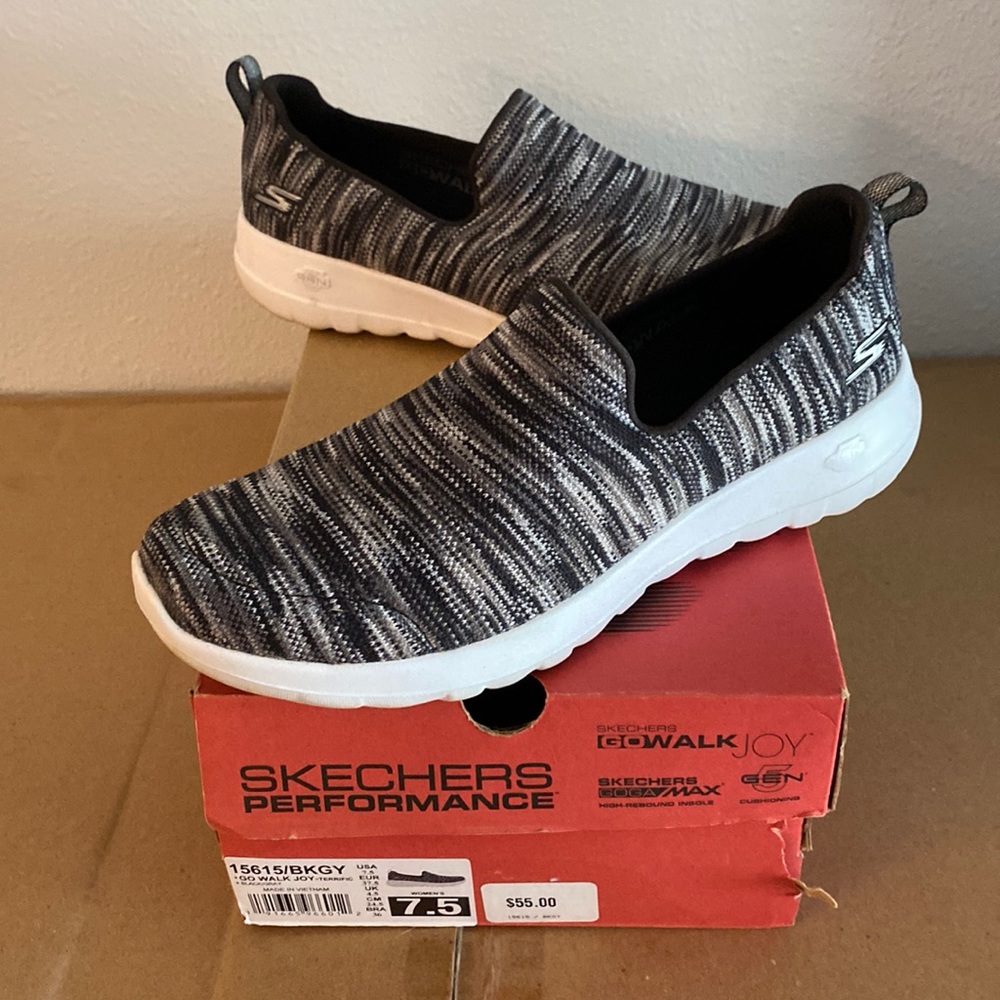 Sketchers Go Walk Joy